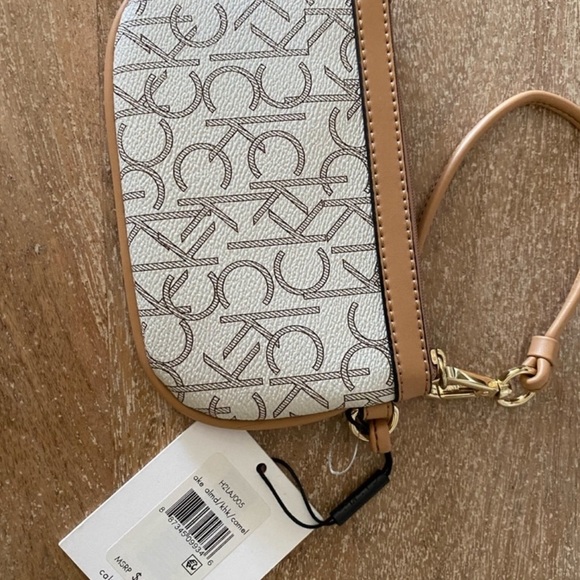 NEW calvin klein wallet pouch - Picture 2 of 4